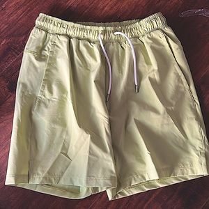 NWOT Men’s dry fit shorts